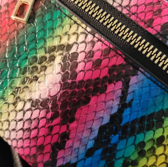 Rainbow snake print wallet. Never used - Picture 9 of 10